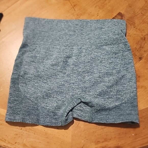 High Waisted Ruched Biker Shorts - Picture 1 of 2